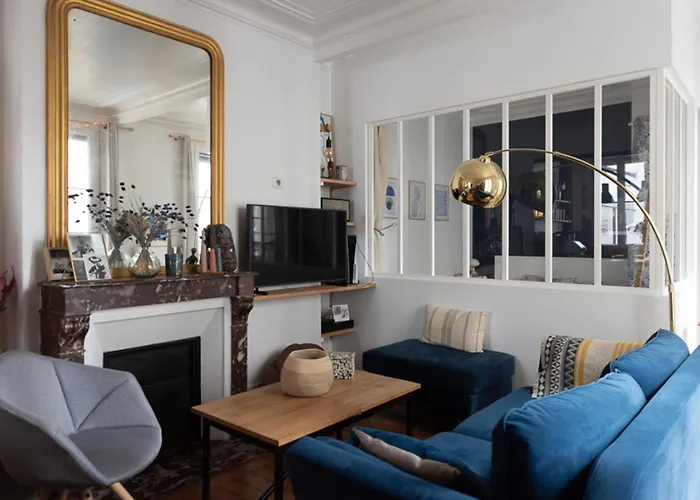Cozy 50 M Haven Of Peace Near Montmartre